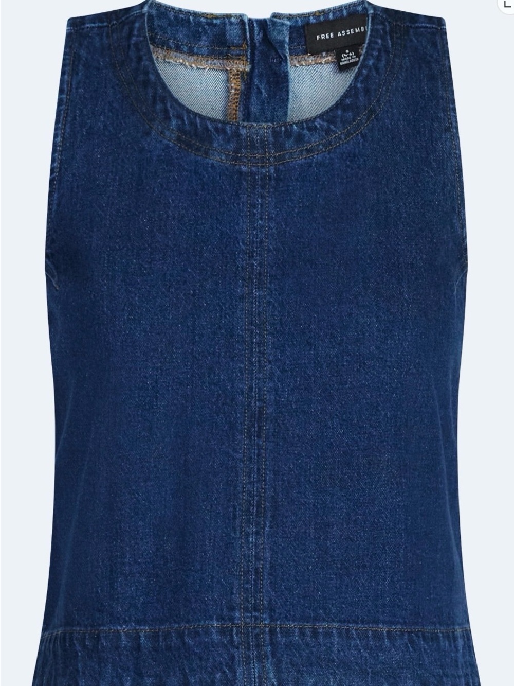 Free Assembly Women’s Sleeveless Cropped Top - Runs Big - It's a M but it's L - Picture 3 of 4